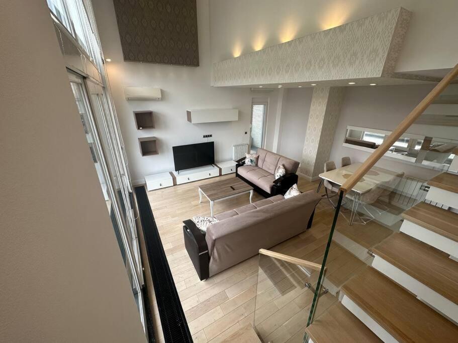 Cityscape Penthouse
